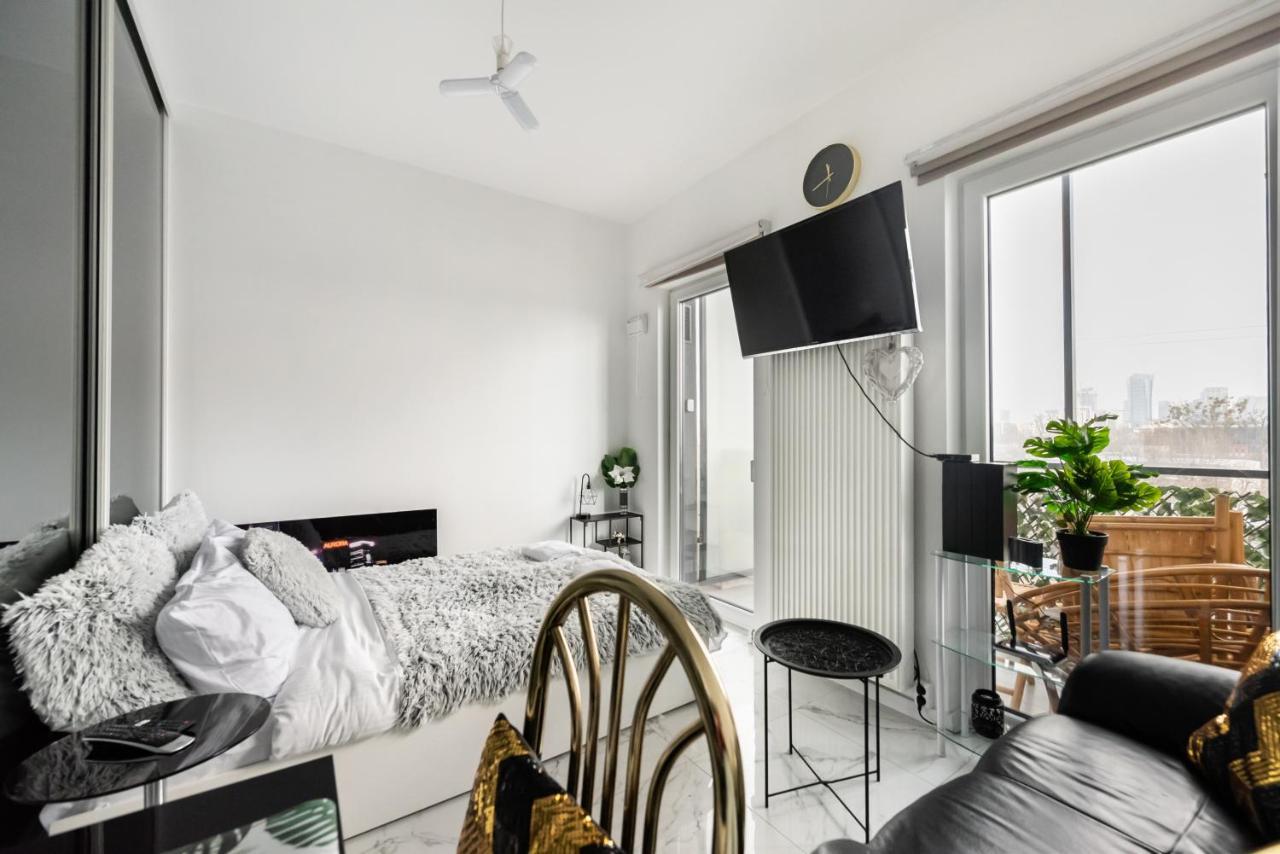Wola Chic Luxury Apartament *